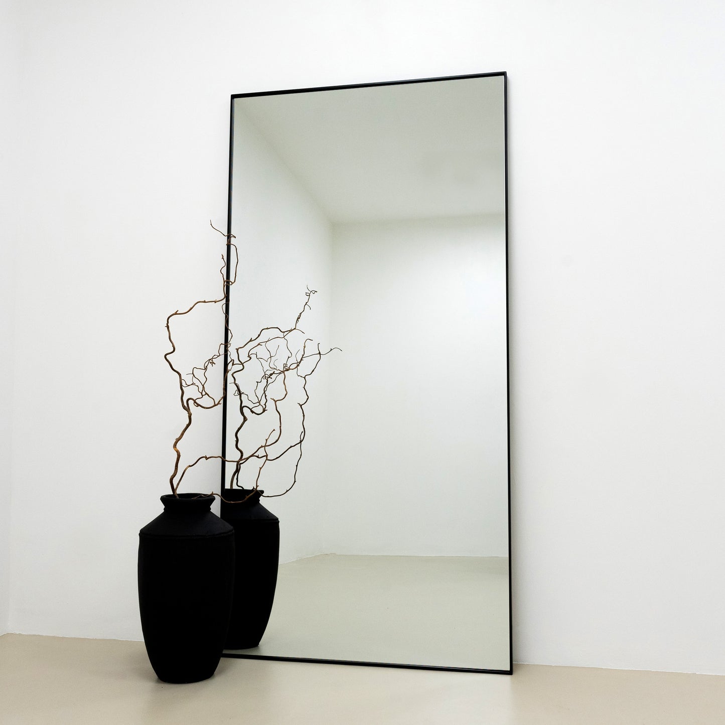 Xavril – Schwarzer, extra großer Ganzkörperspiegel aus Metall, 200 cm x 100 cm